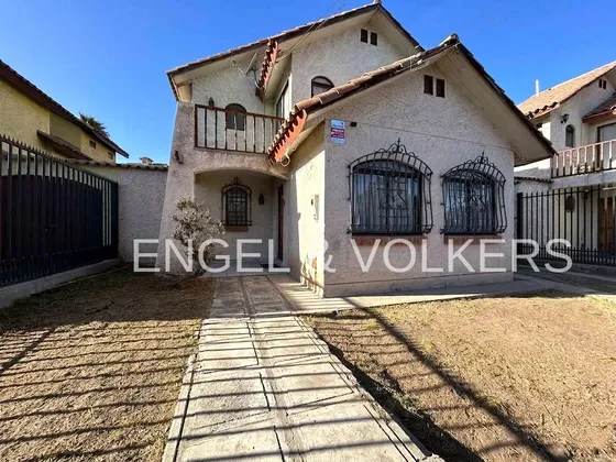 Arriendo Casa En Avda Gabriel Gonzalez Videla