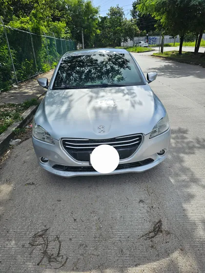 Peugeot 301 1.6 Active Mt