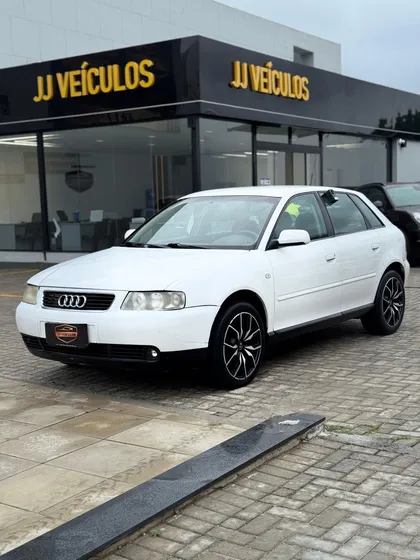 Audi A3 A3 1.8 5p Mec.