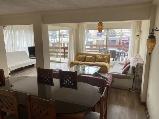 Oelckers Vende, Reñaca Centro