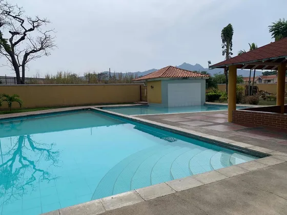 Town House En Venta San Diego Gr