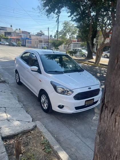 Ford Figo 1.5 Titanium Sedan At