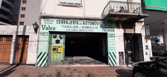 Venta Excelente Local Comercial Frente Al Parque Domínico