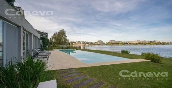 Impacable Departamento En  Acqua Golf 1. Vista Al Lago!