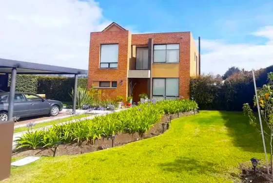 Casa En Arriendo En La Calera. Cod A1700