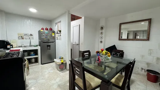 Casa De Tres Pisos Con Terraza En Venta Barrio Alameda Palmira Valle