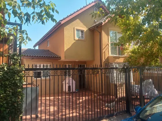 Casa 2pisos,3d/3b,microbarrio Cerrado, Santa Maria Del Peñon