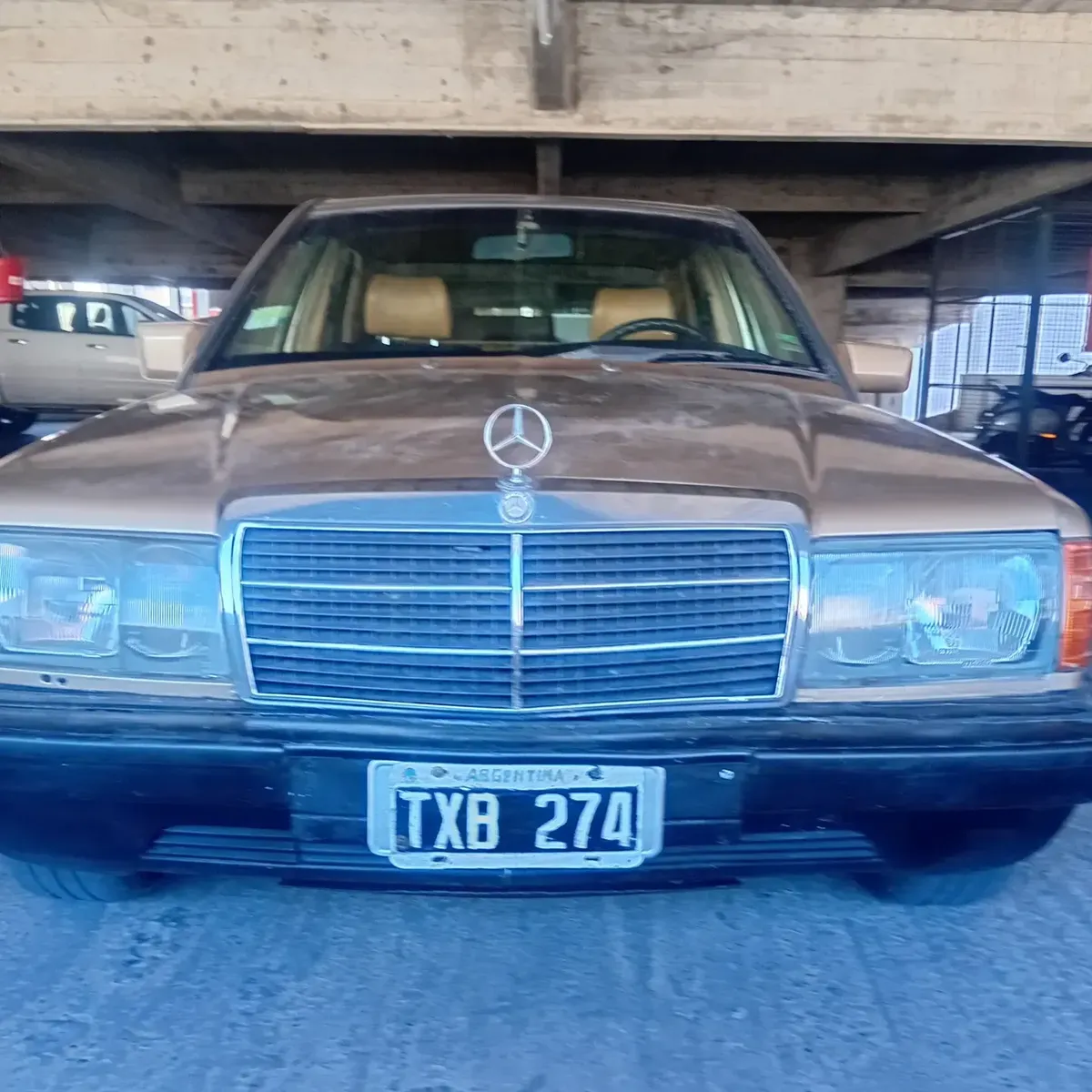 Mercedes-Benz 190 2.0 E