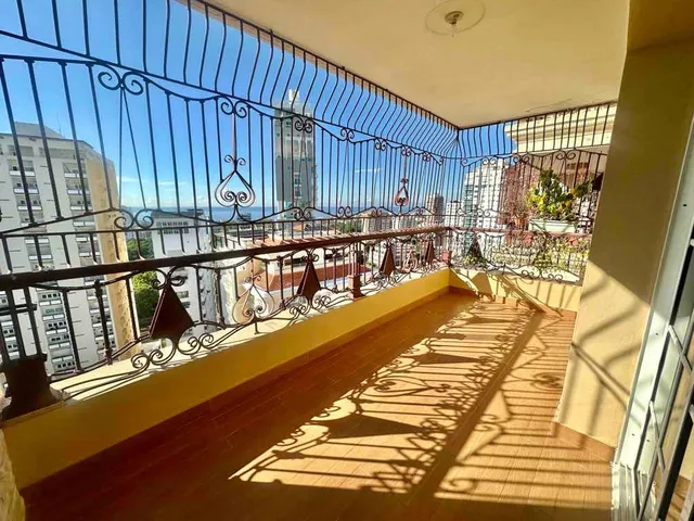 Apartamento En Alquiler De 3 Habitaciones En La Esperilla
