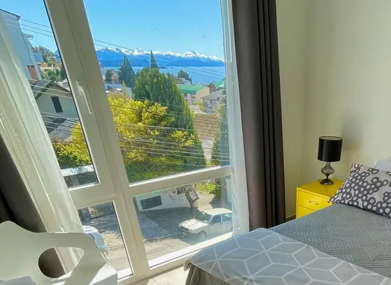 Bariloche Centro. Alojamiento. Departamento Con Vista. Wifi 