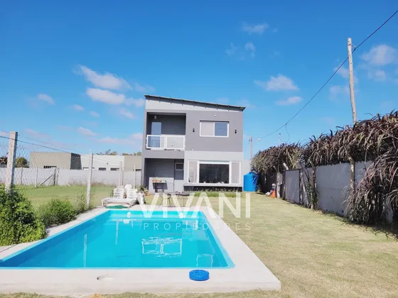 Los Talas Montevideo Esq 79 Venta Casa C/ Pileta