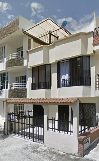 Venta De Casa En El Caney, Cali  Dos Apartamentos Independientes