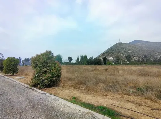 Parcela Calera De Tango: 18,000 M² Por 8300 Uf