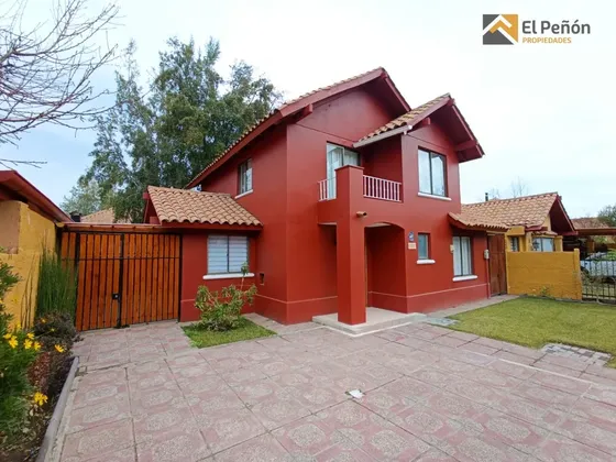Casa Exclusiva En Hacienda El Peñón, 4d-3-b, Seguridad 24/7