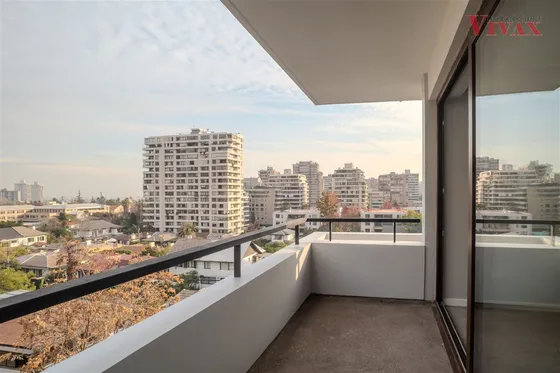 Departamento En Venta De 2 Dorm. En Las Condes