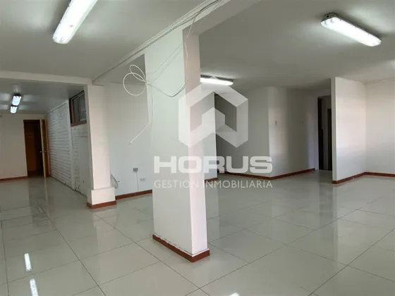 Local Comercial U Oficina En Villa Codelco.