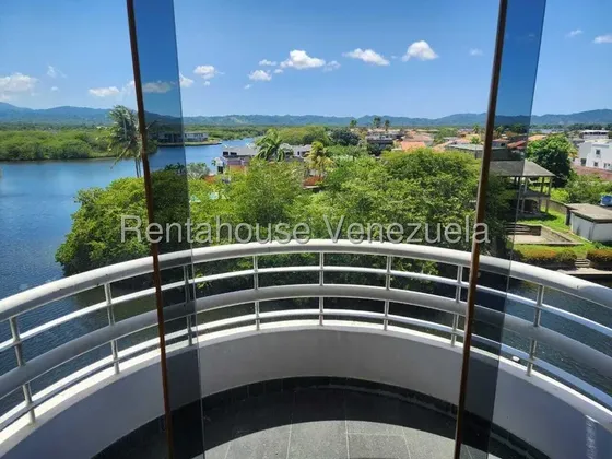 #26-4806 Bello Apartamento Con Excelente Distribución, Remodelado Y Amoblado Newman Nunes