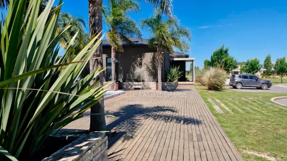 Venta Lote. Barrio El Naudir. Aguas Privadas. Oportunidad.