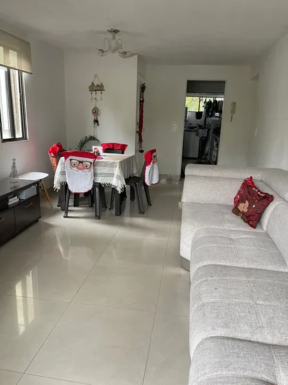 Venta Apartamento Sur De Cali. Barrio Multicentro. Cerca Al Centro Comercial Unicentro. Excelente Vista.