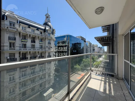 Venta Oficina 1 Ambiente Con Balcón Corrido En Centro, Tribunales