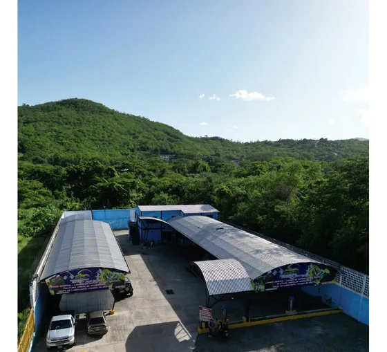 Se Vende Local Comercial 2000m2 Av Perimetral Charallave 3393