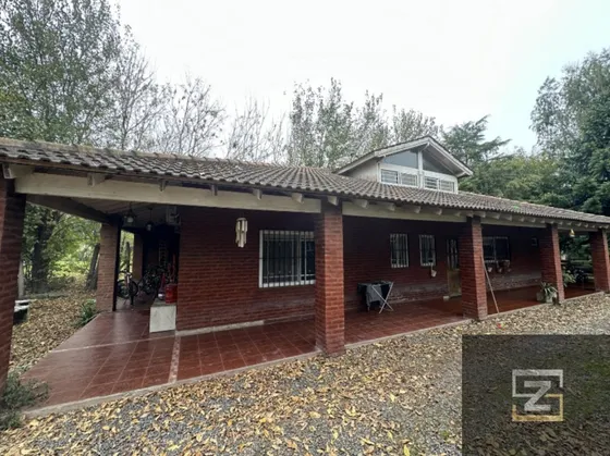 Dos Propiedades En Venta Sobre Lote De 1347m2 Ubicado En Canning