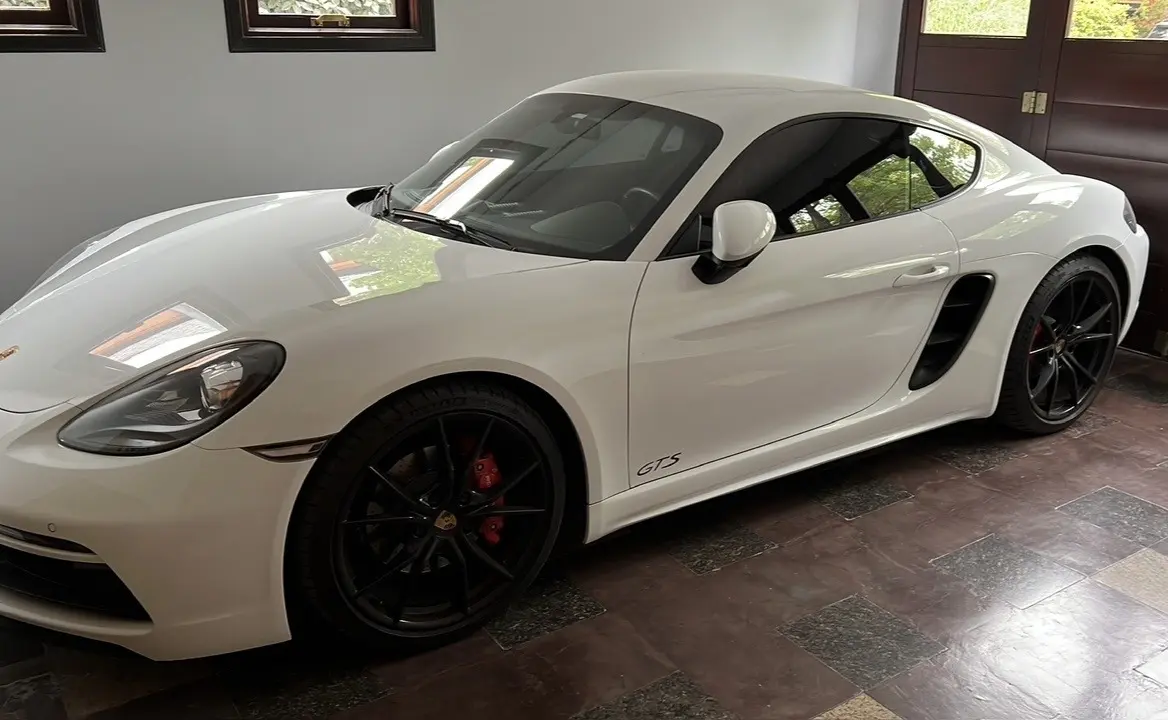 Porsche Cayman GTS