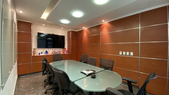 Venta - Moderna Oficina En Chico Reservado