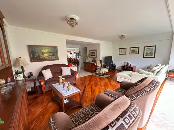  Apartamento En Venta Ubicado En El Poblado Sector La Tomatera    (26689).