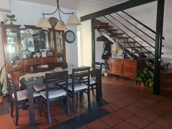 Casa En Venta - 3 Dormitorios 2 Baños - 350mts2 - Pilar