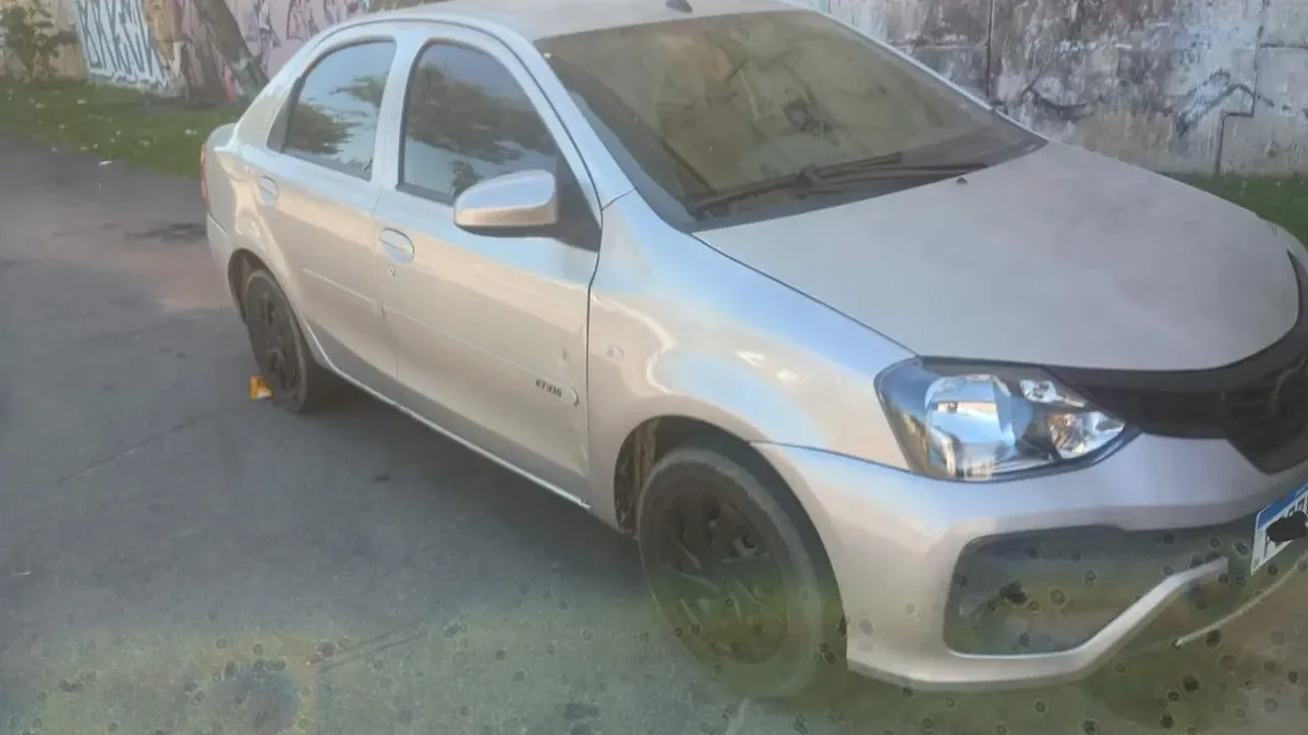 Toyota Etios Sedán 2017 1.5 16v X 4p — foto 7