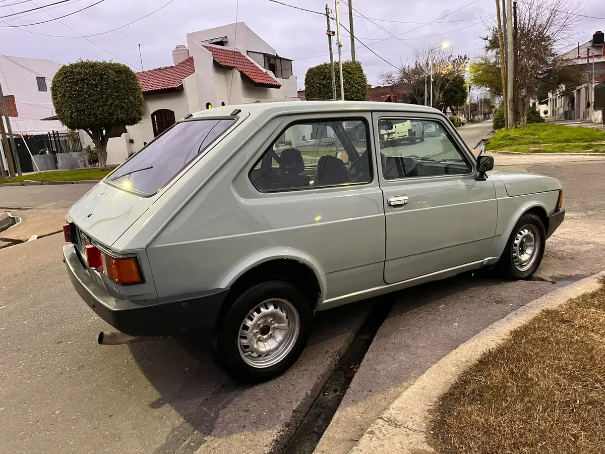 Fiat 147552768508296570889