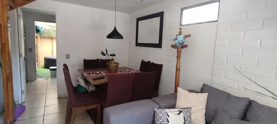 Casa En Venta De 4 Dorm. En Huechuraba