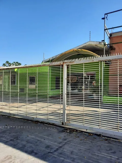 Solo Clientes Se Alquila Local Comercial De 800 M² En Urb. El Viñedo Valencia , Calle Los Cafés  Mag 119427