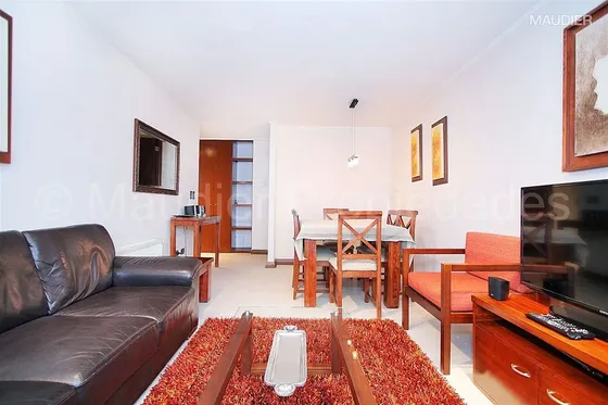 Departamento En Venta De 2 Dorm. En Las Condes