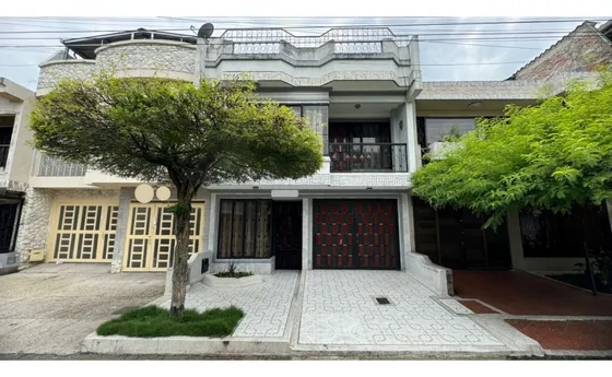 Casa De Dos Pisos Más Terraza En Venta Barrio Las Américas Palmira