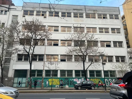 Lote En Venta C2 Posibilidad De 10 Pisos Barracas