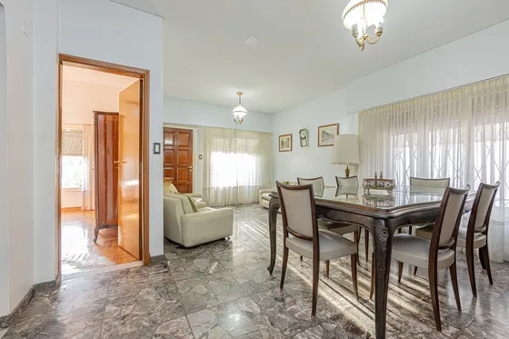 Venta Casa 3 Amb C/ Cochera-patio-lavadero-permuta