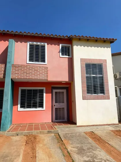Vc Town House Amazonia Nirgua Yaracuy Solo Clientes 