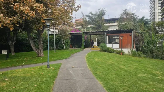 Departamento En Venta De 2 Dorm. En Las Condes