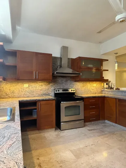Apartamento De 3 Habitaciones Con Estudio Y 3 Parqueos Los Cacicazgos