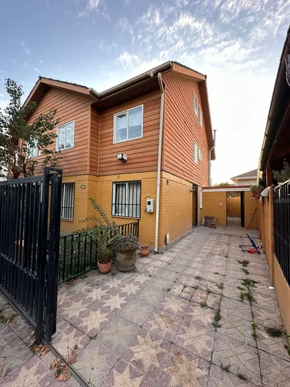 Gran Casa En Santa María De Maipú