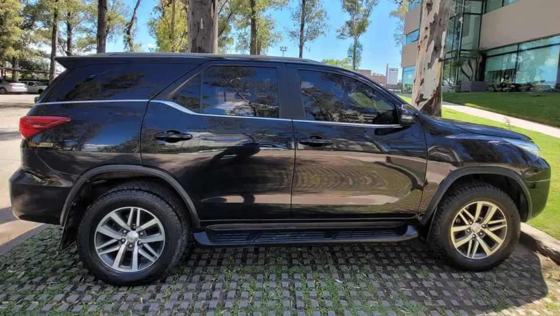 Toyota SW4 2.8 SRX 177 HP 4x4 7 Seats Automatic Transmission