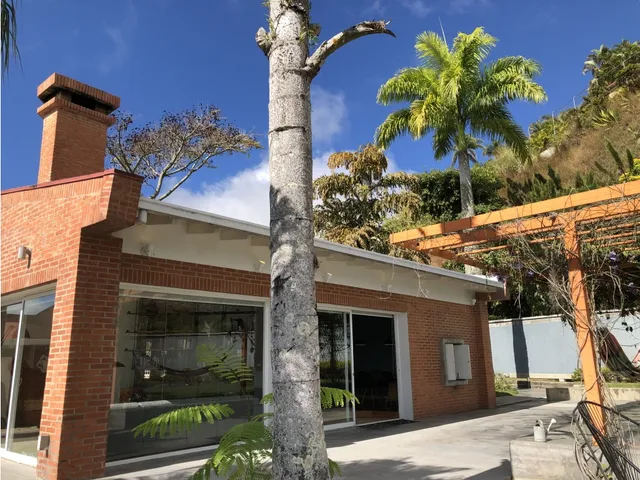 Venta De Casa En Los Guayabitos - Una Planta, Calle Cerrada, Vista