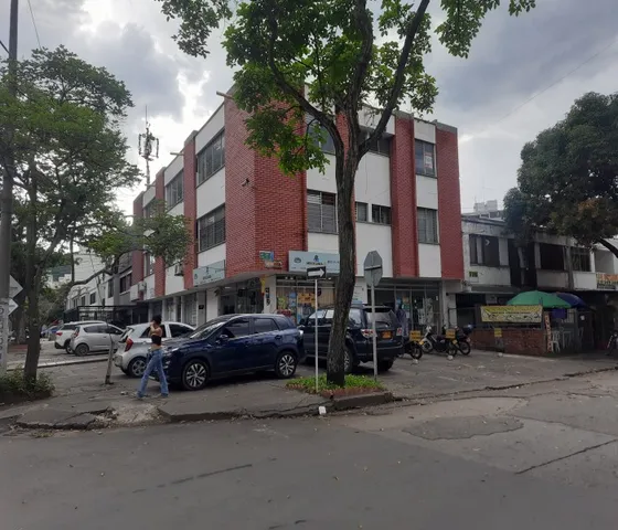En San Vicente Alquilo Oficina En Tercer Piso