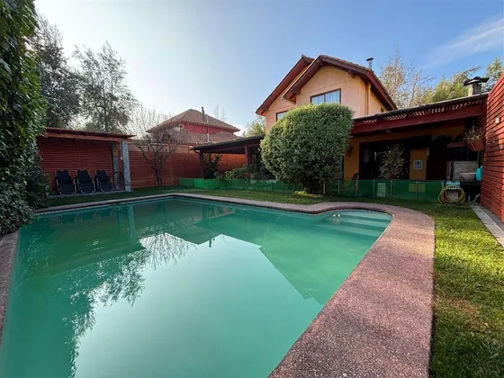 Casa En Venta De 5 Dorm. En Puente Alto, Las Vizcachas