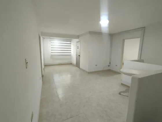 Oficina En Arriendo En Urbanización La Flora. Cod A11661