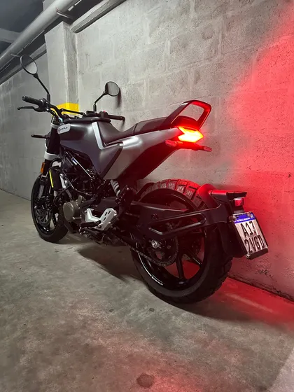 Husqvarna Svartpiler 201