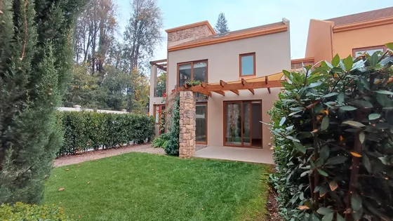 Condominio/casa No Perimetral/3 Dorm+2 Salas Estar+servicios