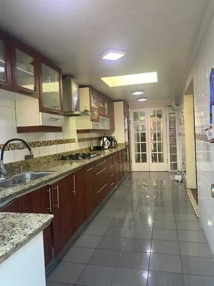 Casa 2 Pisos, 4d+3b+3e, 300 M2, Quilicura (110157)